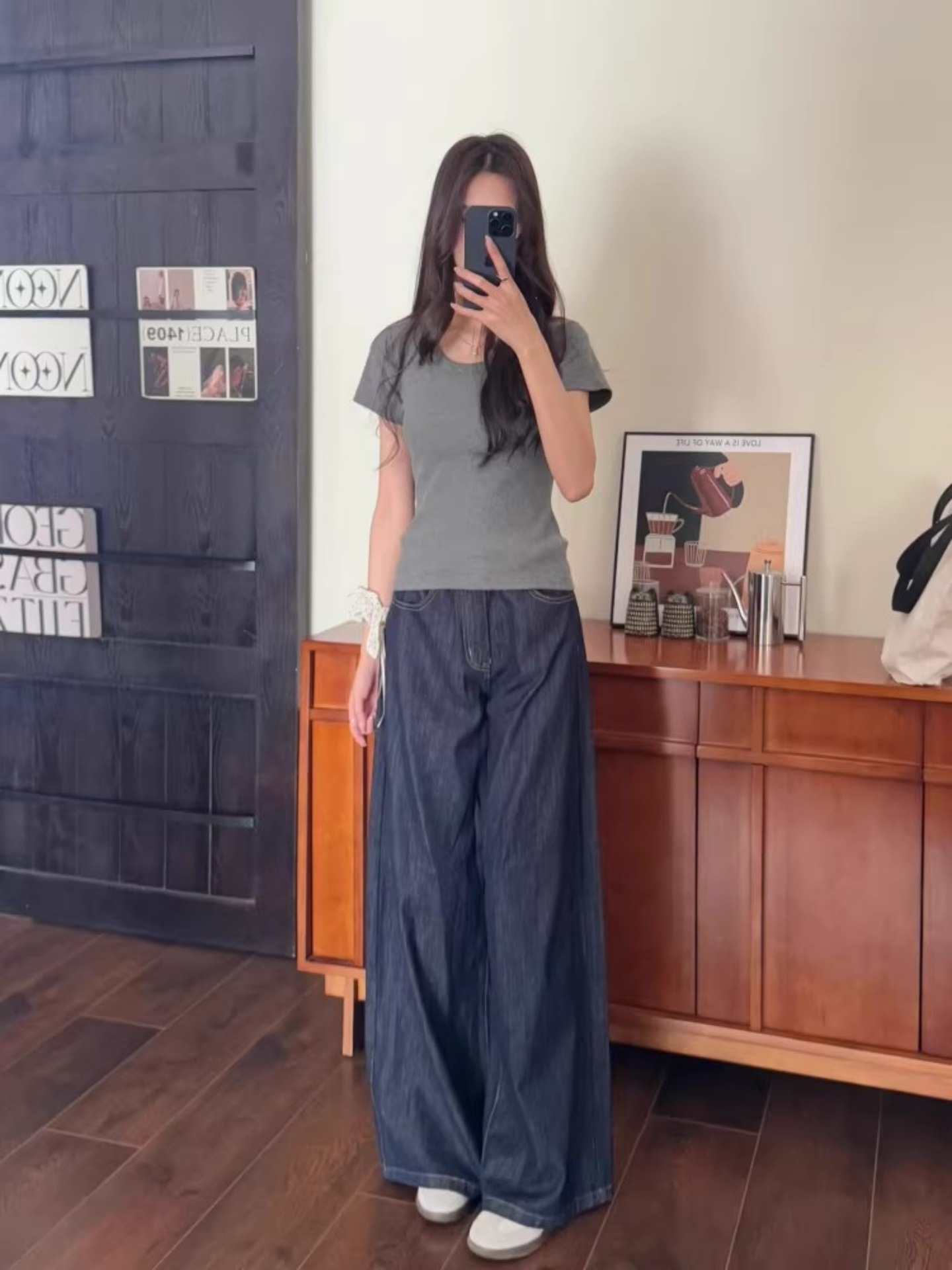 灰色美式辣妹修身优棉U领正肩短袖T恤女夏季简约百搭显瘦收腰上衣