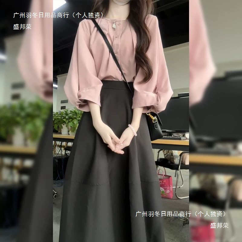 Летняя сестра светло-зрелая ветреная одежда, женский новый светло-розовый рубашка, плиссированная юбка из двух частей, Европа и США