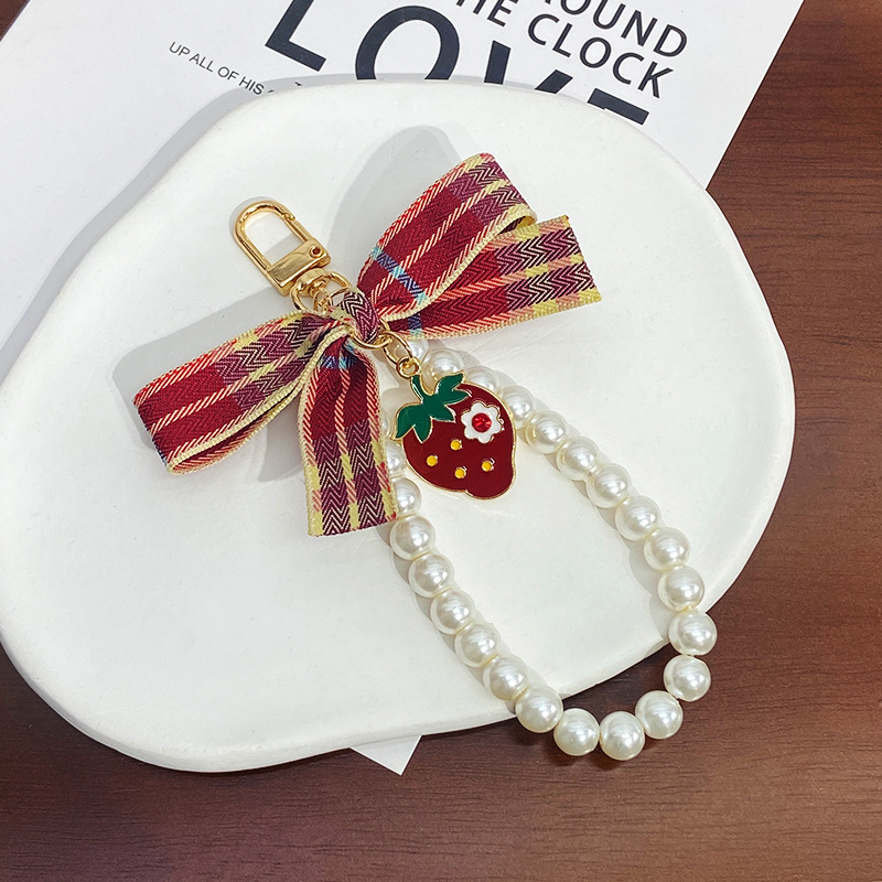 18g Weight Bag Pendant, Keychain Classification 1 Piece Quantity Holiday, Banquet, Daily Occasion Metal Material Strawberry Pattern Unisex Gender Korean Style Style Korean Style Strawberry Metal Unisex Bag Pendant Keychain 6