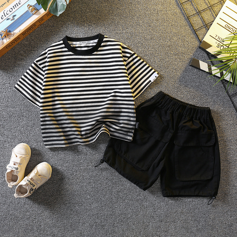 5695 traje de manga corta para niños 2025 verano nuevo bebé a rayas deportivo suelto de dos piezas fresco y guapo