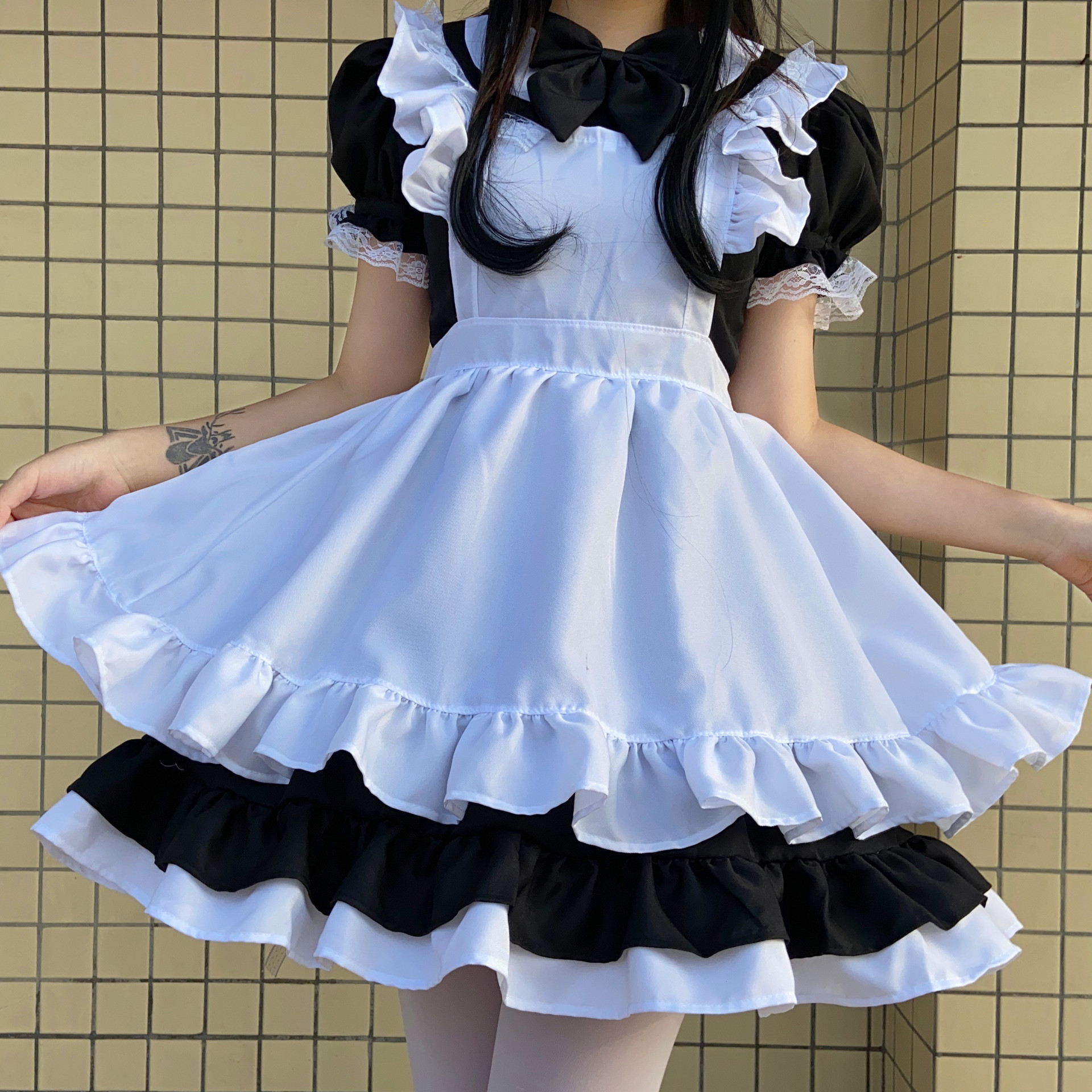 Alice im Wunderland Dienstmädchen Cosplay Kostüm Lolita Kurzarm weicher Mädchen süße Prinzessin flauschiger Rock_voghion.com