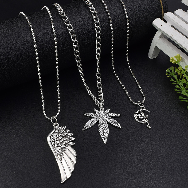 Maple Leaf Pendant Necklace For Couples Korean Style Jewellery_voghion.com