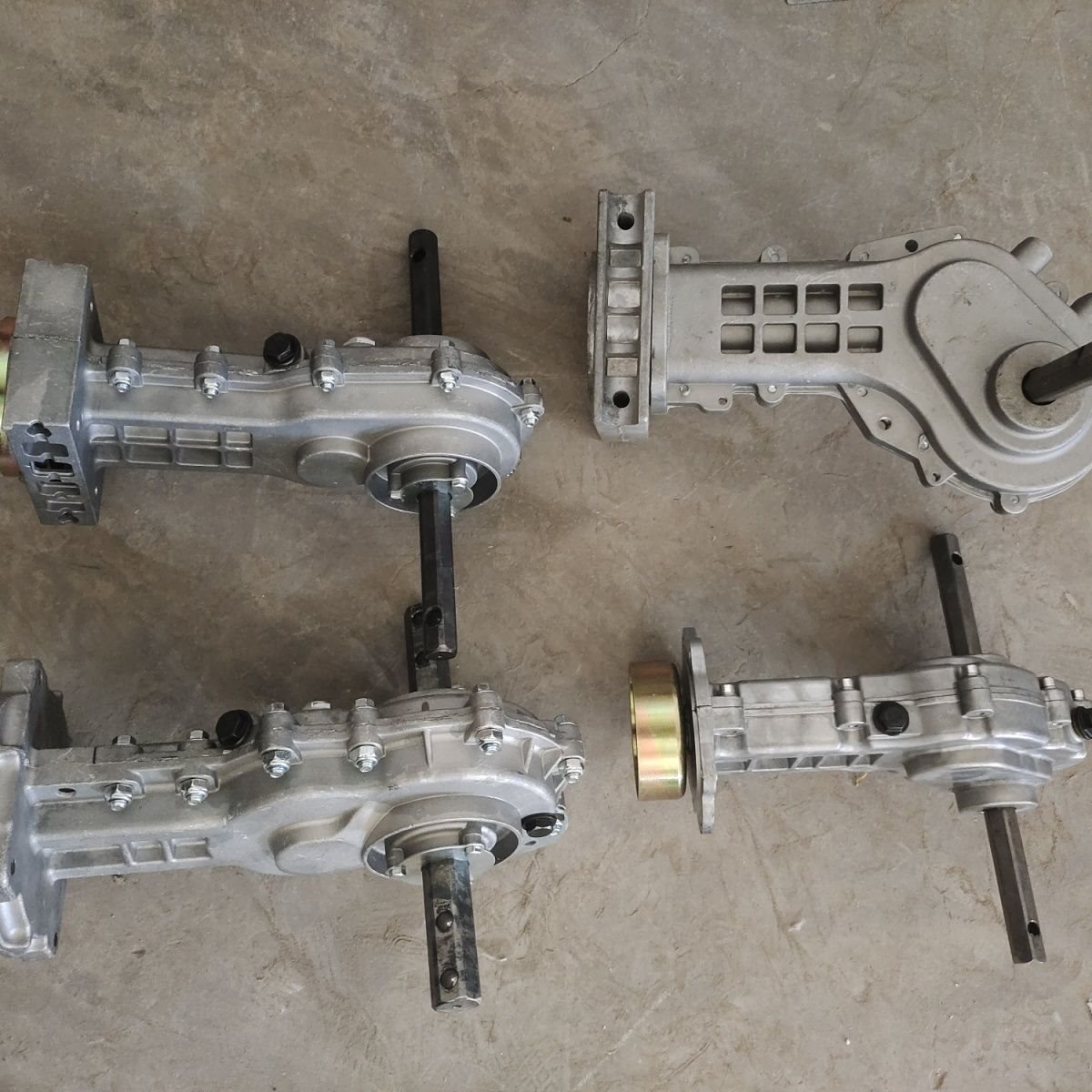 供应微耕机变速箱小型变速箱开沟机旋耕机变速箱