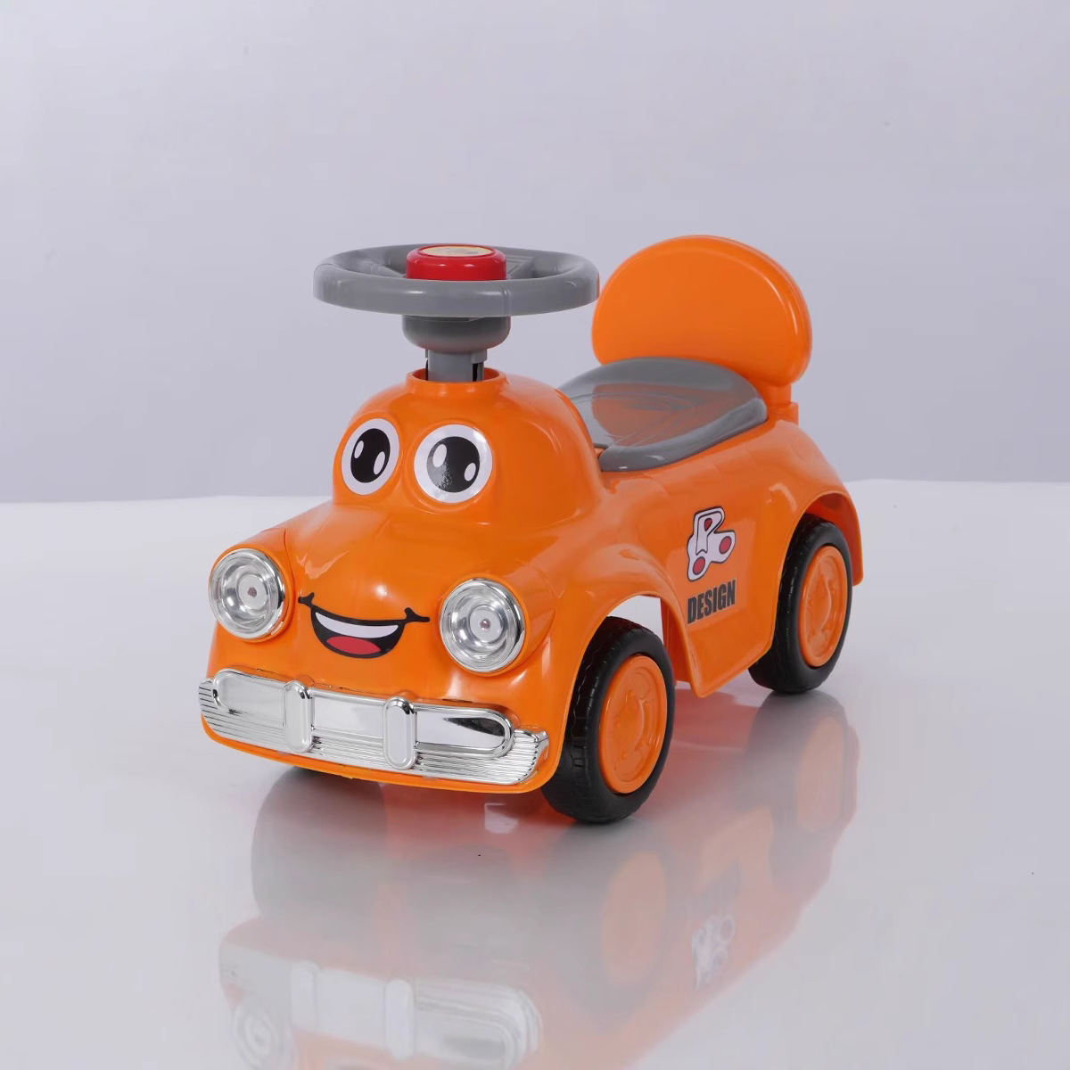 Patineas para niños de 1 - 3 años de edad, patineas de cuatro ruedas para bebés anti-rollback, música para caminar, nuevo coche de juguetes