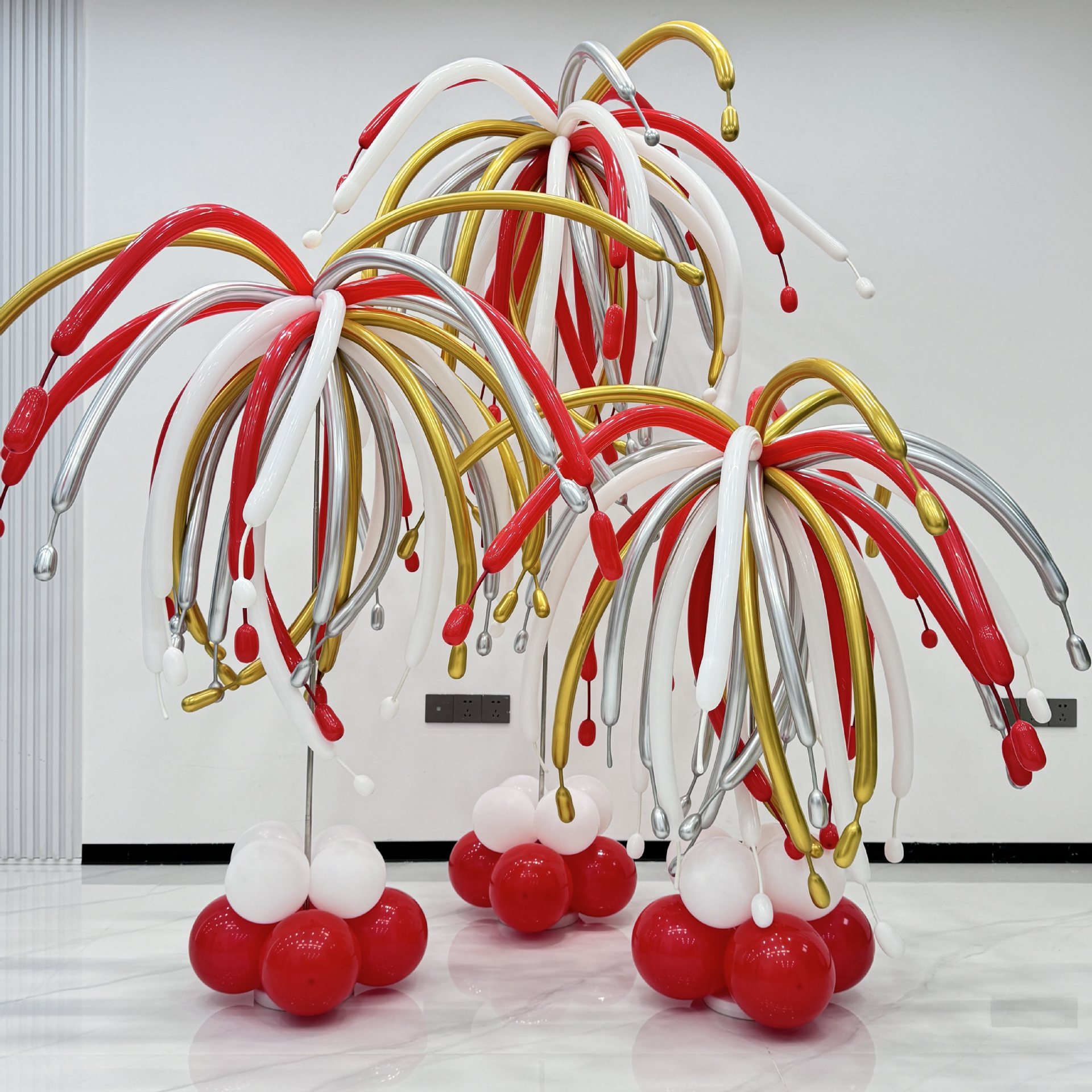 Palloncini colorati lunghi a forma di fuochi d'artificio per decorazioni di compleanno, decorazioni a colonna, Primo Maggio, Festa del Lavoro, Festa dei Bambini._voghion.com