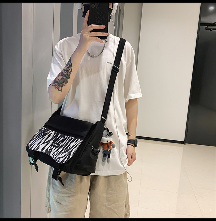 Wholesale Fashion Large Capacity Cow Pattern Shoulder Canvas Bag Nihaojewelry display picture 10