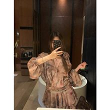 晕染碎花雪纺v领百褶连衣裙女大码胖mm2025夏季复古感甜辣短裙子