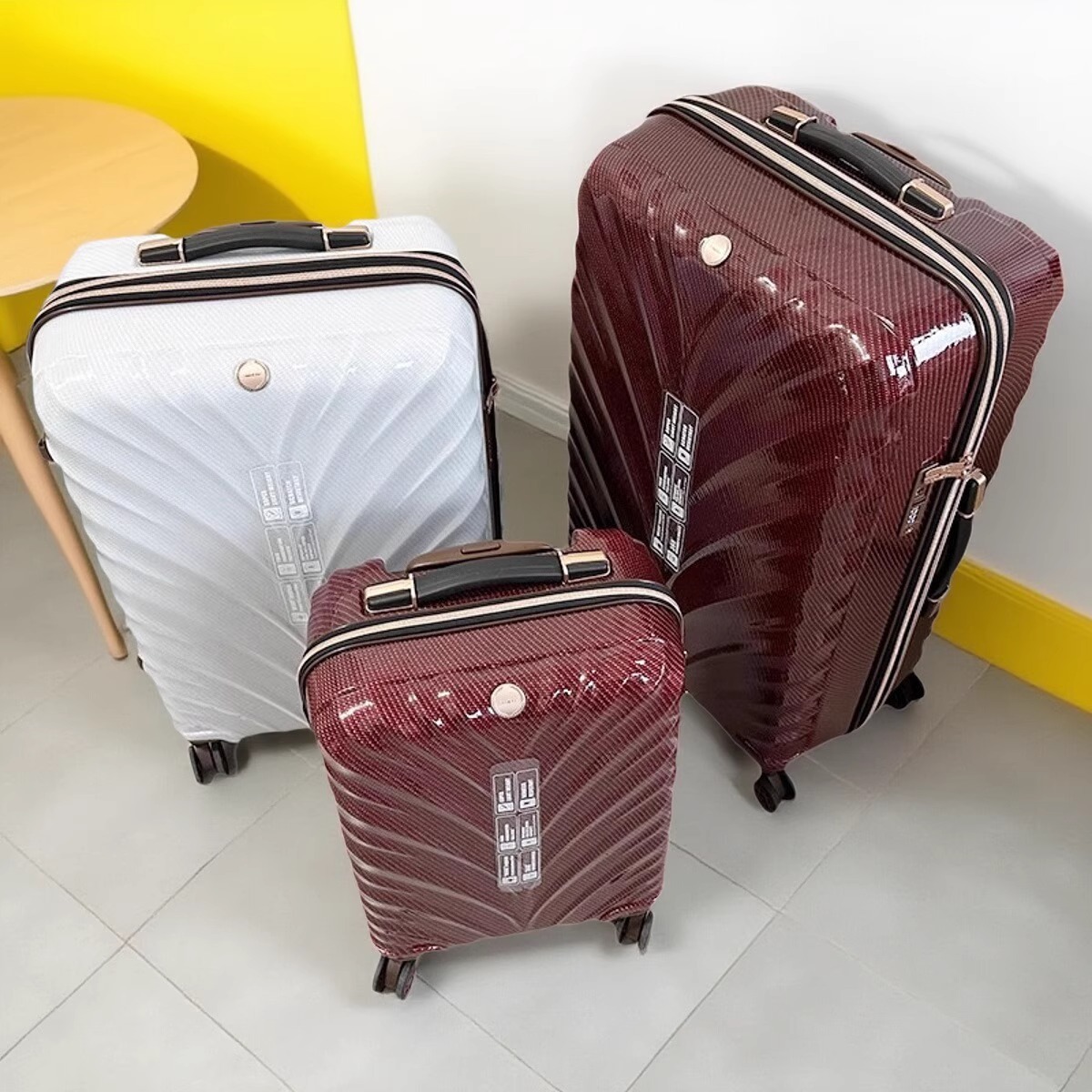 カーボンファイバー スーツケース 20inch のみ重量 1.9 キロ超軽量カーボンファイバー トロリー スーツケース アンチスクラッチ スーツケース 荷物バッグ k