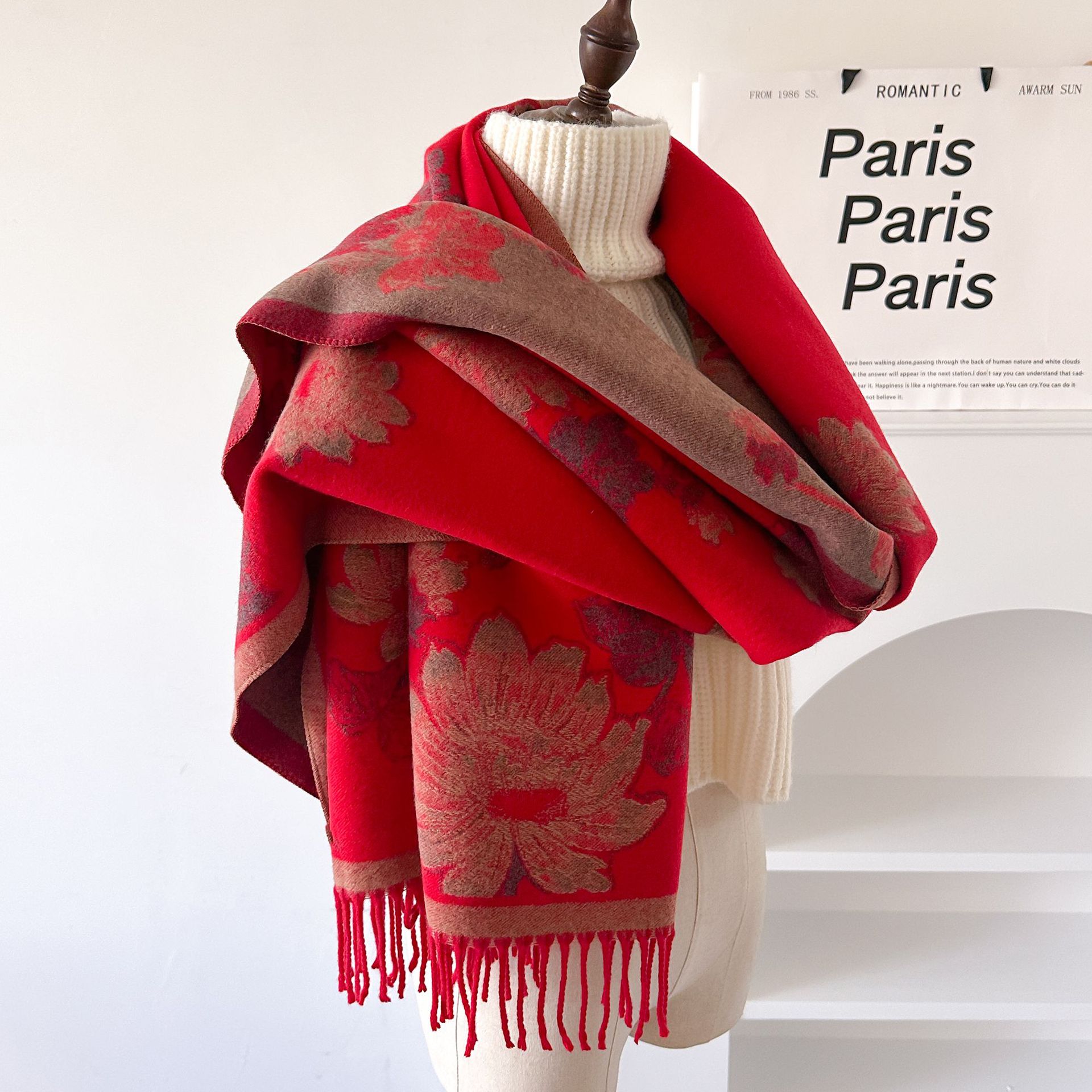 Autumn&Winter Season Women's Vintage Style Ethnic Style Flower Core Spun Yarn Tassel Scarf