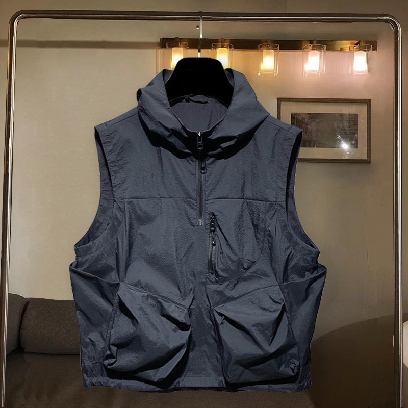 Half-Zip Hooded Men's Sleeveless T-Shirt Summer 2025 New Trendy Stylish Workwear with Three-Dimensional Pocket Design