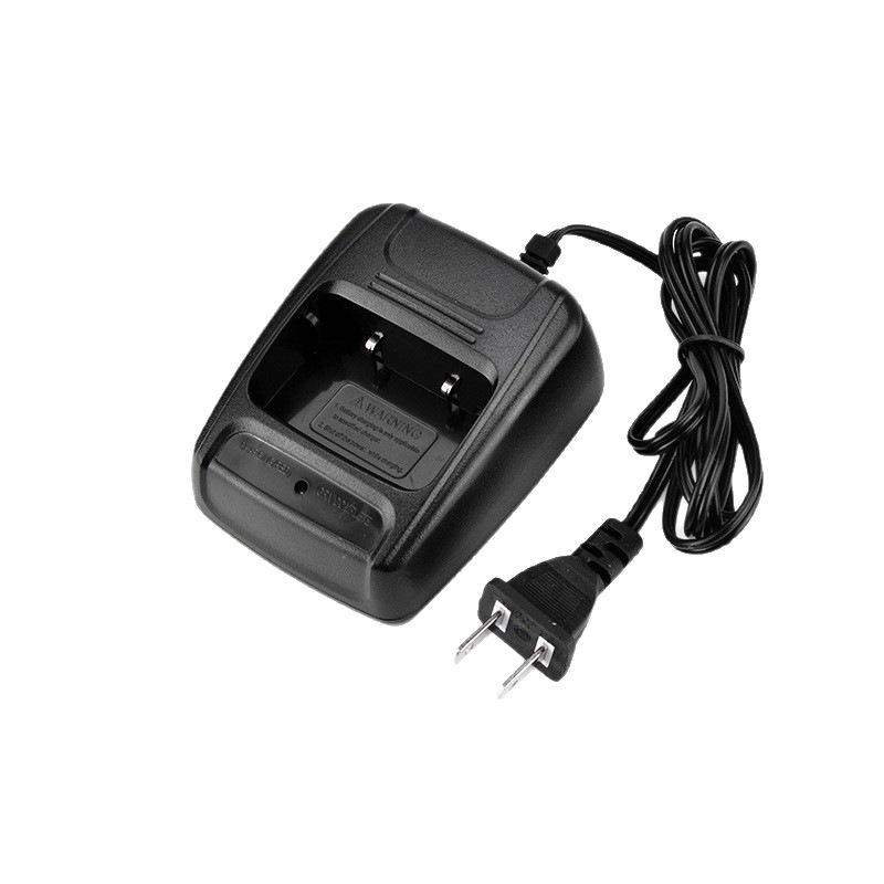 Baofeng cargador de intercomunicador USB automóvil universal BF-C1888S 777S 666S base de carga de batería de litio