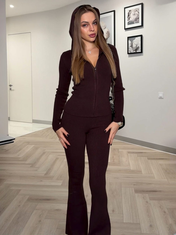 Bộ đôi dệt kim nữ gồm áo khoác cardigan có mũ kéo khóa và quần ống loe nhẹ cạp cao — Màu cà phê, Màu kaki, Màu xám đậm, màu xám