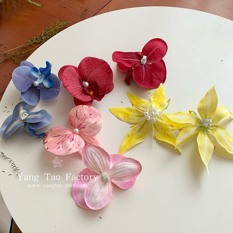 Botones de flores tailandesas de vacaciones en el mar botones de flores atmósfera nicho fotos sandalias accesorios botones de zapatos