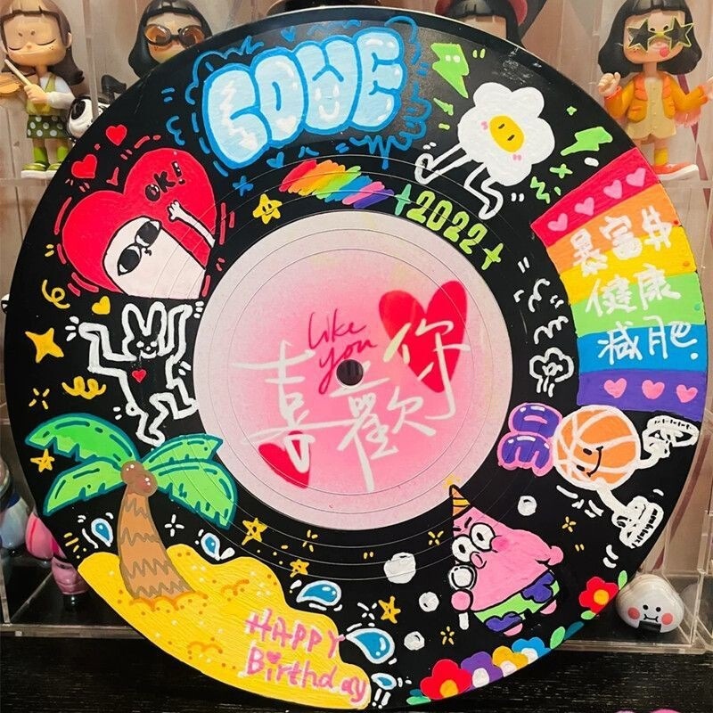 Vinyl diy graffiti hand-painted ornaments can be a birthday gift for girlfriends boyfriend practical sense