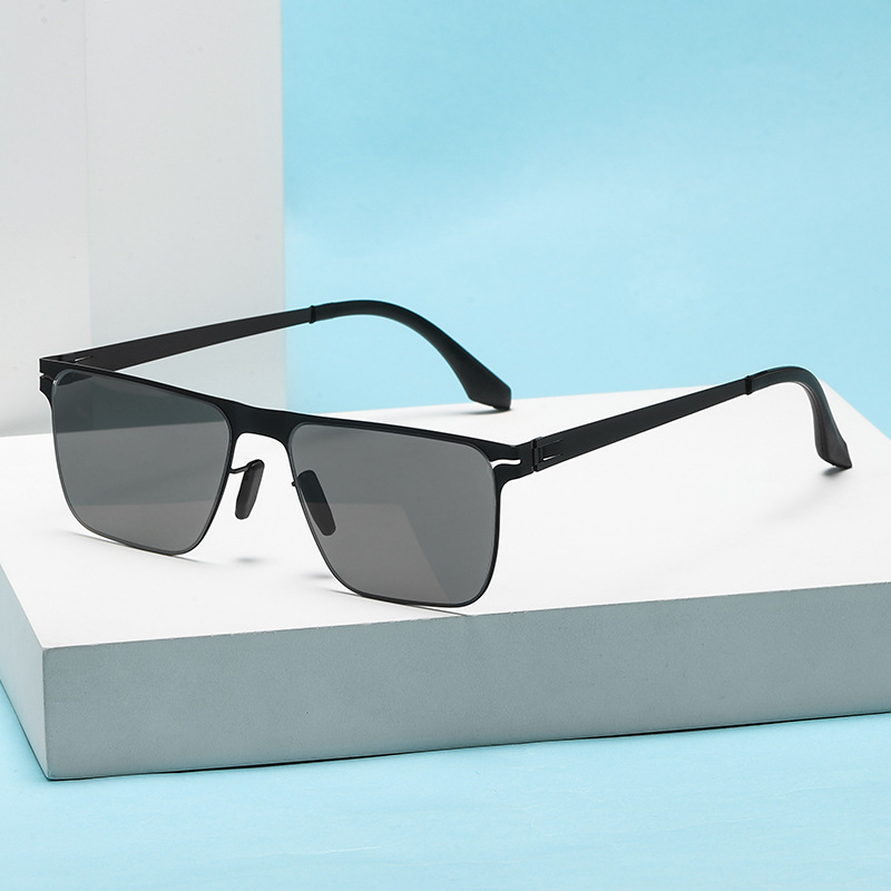 22 New Sunglasses Men's Advanced Sense Driving Outdoor Transport Special Polarized Tear-off Sunglasses UV Protection