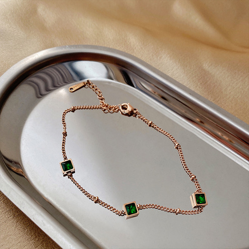 Square emerald gemstone anklet for women, light luxury and high-end bracelet, simple and versatile ankle chain, elegant niche design