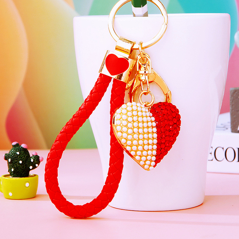 10g Weight Lobster Trigger Clasp Closure Clasp Closure Type Rhinestones Inlay Material Keychain Classification 1 Piece Quantity Daily Occasion Zinc alloy Material Heart Shape Pattern Unisex Gender Plating, Diamond Design Cute Style 1 Piece Cute Heart Shape Zinc Alloy Plating Diamond Rhinestones Unisex Lobster Trigger Clasp Closure Keychain 5