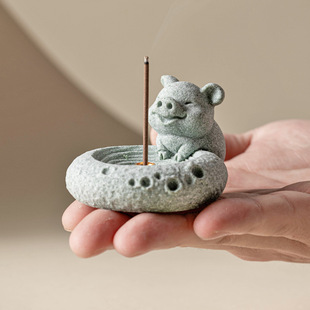 Manufacturer's Twelve Zodiac Pig Green Sandstone Ornaments, Exquisite Small Stone Carvings, Bedroom Incense Sticks, Tea Pet Ornaments