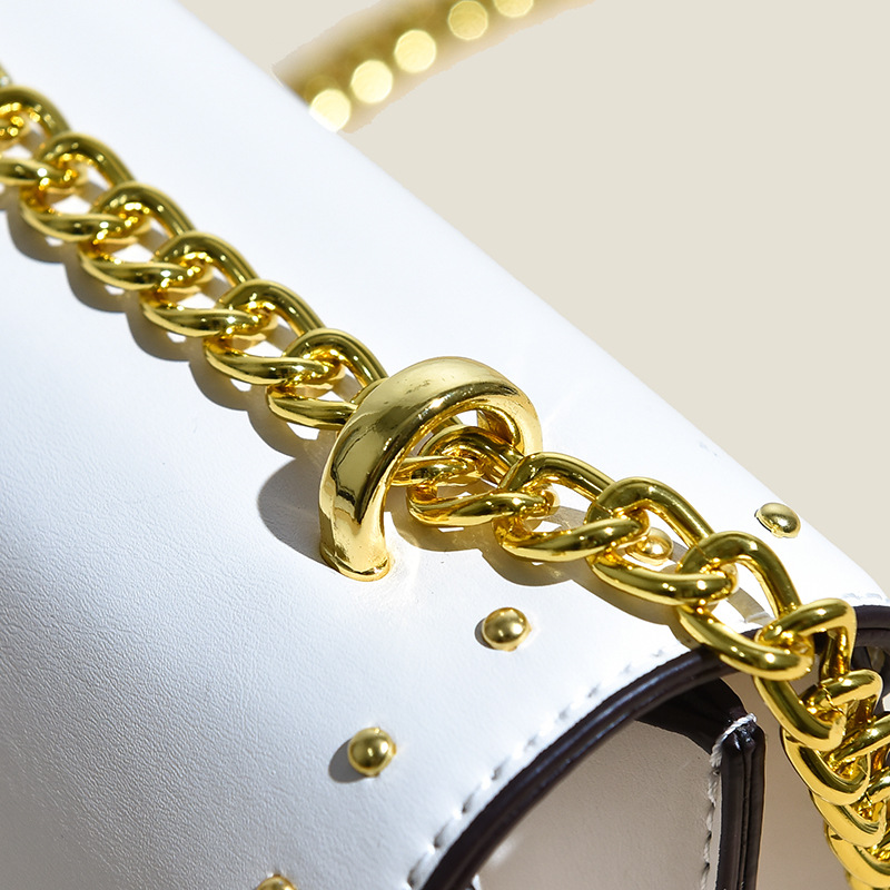 2023 Herbst Neue Live-Übertragung Beliebte Einzelschulter Diagonalkette Niet Kleine Quadratische Damentasche Fabrik Direktverkauf und Lieferung_voghion.com