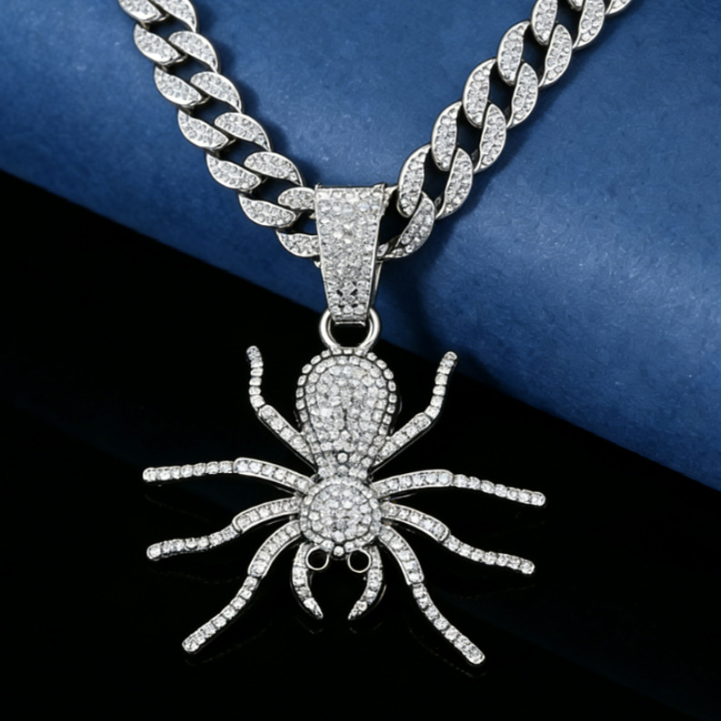 Nuevos productos transfronterizos europeos y estadounidenses colgantes de araña de diamante de oro colgantes de moda personalidad cubana collar de hombre