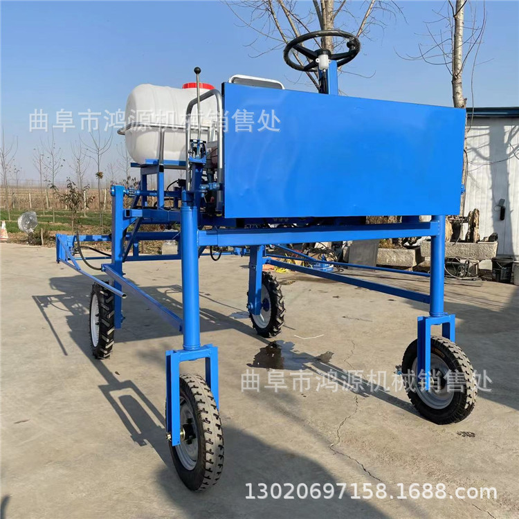 自走式四轮喷药机 农用小四轮打药机 15马力液压升降打药机