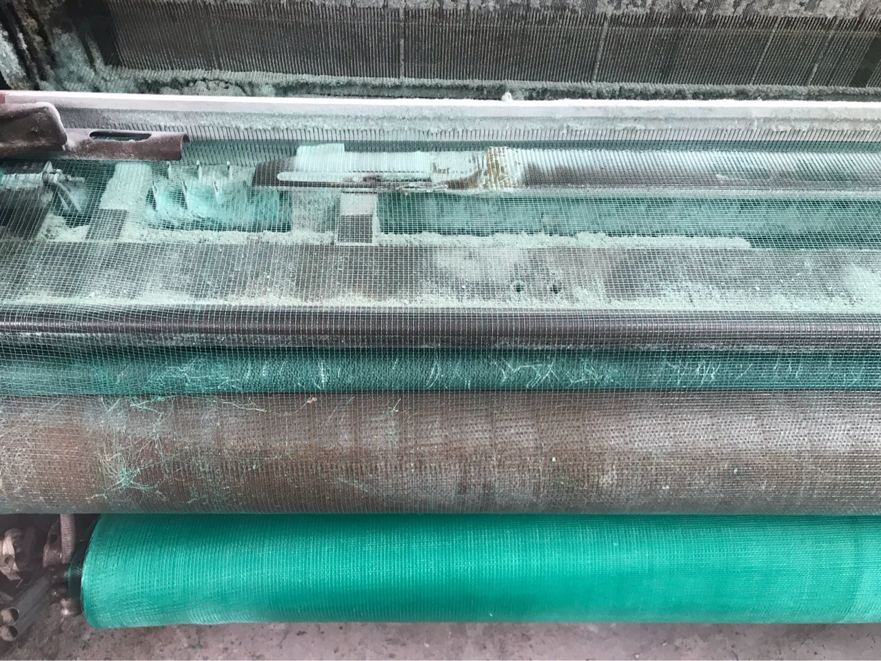 Совершенно новая трехкрученная сетчатая ткань, полные характеристики и цены хорошие.