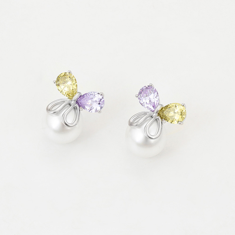 Xuping joyería perla de hadas viento temperamento suave pernos de auriculares simples serie de color Bao auriculares de aleación de cobre al por mayor mujeres
