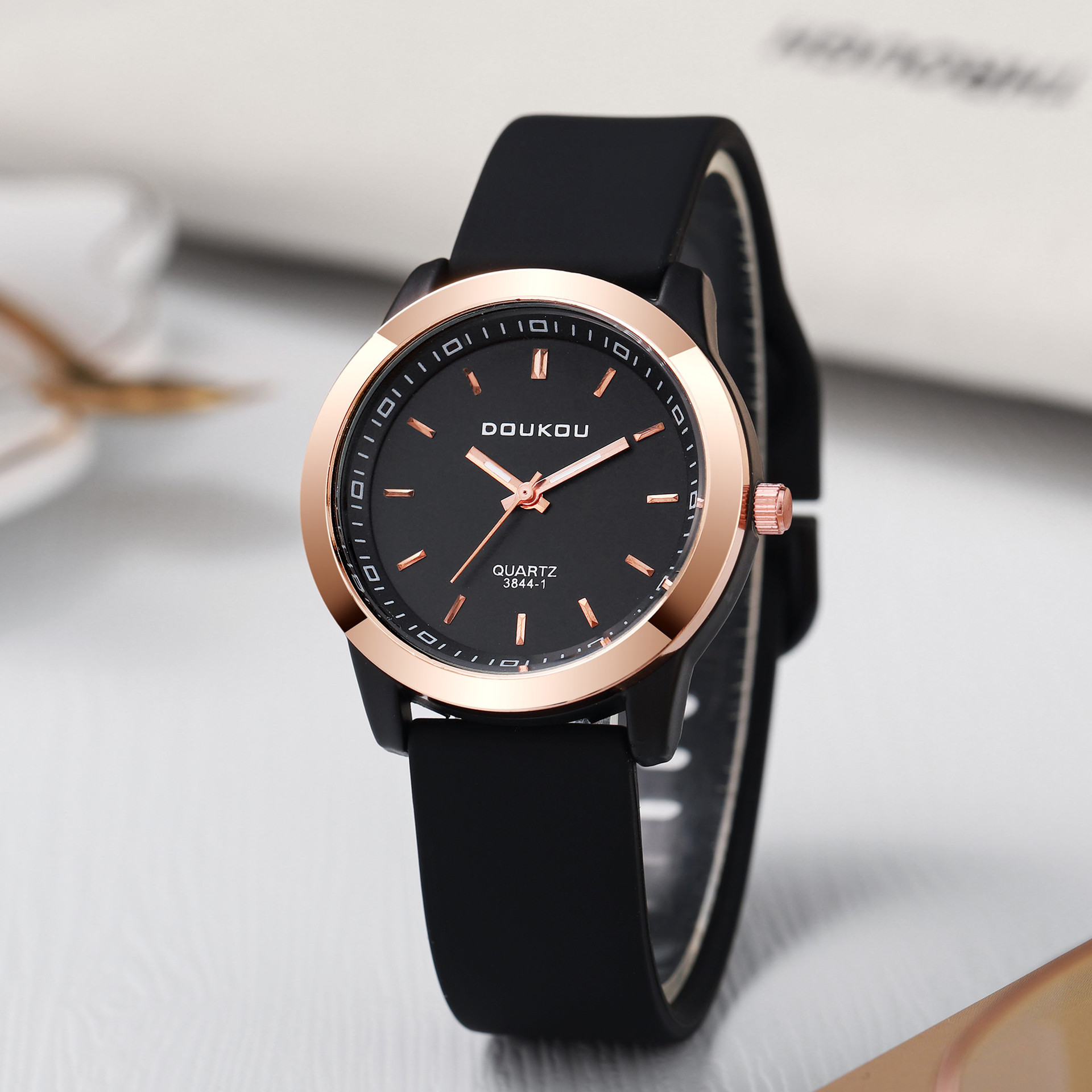 New All-match Student Party Exam Quiet Life Waterproof Women's Watch Women's Advanced Sense Niche Men's Quartz Watch