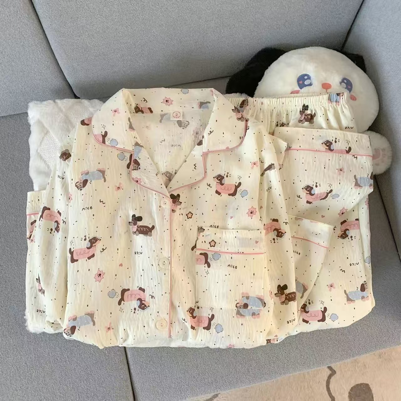 Al por mayor transfronterizo nubes de otoño pijamas de manga larga pantalones cardigans de dibujos animados con solapa linda ropa de hogar