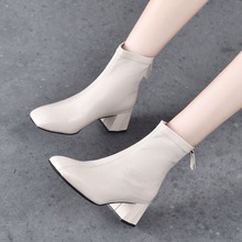 粗跟短靴子女2025秋冬新款潮流百搭高跟中跟短筒高帮靴方头时装靴