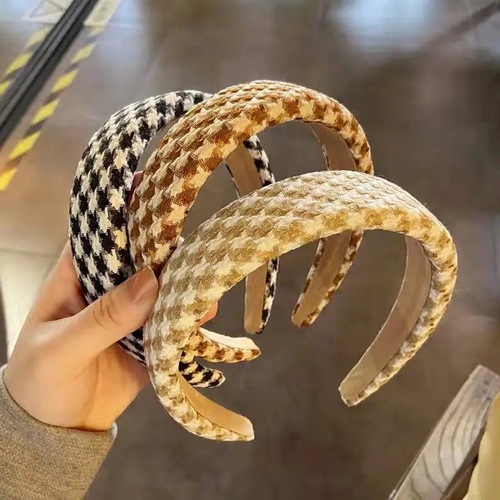 Vintage Plaid Felt Hair Clip Wide Edge Press-in Hairpin Net Face Washing Hairpin for Women Stylish Versatile Simple Headband Hair Accessory