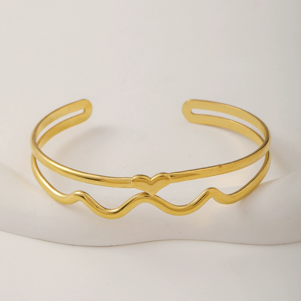 Creative fashionable wavy bracelet stainless steel, European style, simple and elegant design, light luxury style, high-quality style