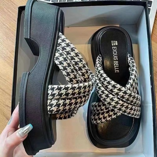 Women's Summer Outdoor Thong Sandals  New European Style Thick Sole Cloud sole Beach Sandals with Half Sandal