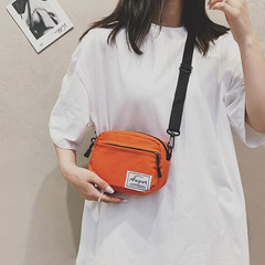 日本の新型女性カバンのリュックサックは斜めにバッグの小さい方にまたがります。