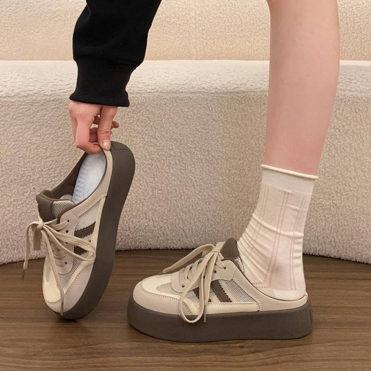 Zapatos de entrenamiento de la mitad de la parte gruesa de las mujeres verano de 2026 nuevos zapatos blancos casuales sin tacones image 3