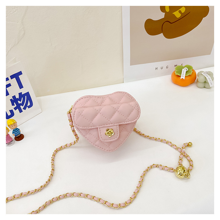 Girl's Small Pu Leather Solid Color Fashion Chain Heart Shape Zipper Crossbody Bag display picture 3