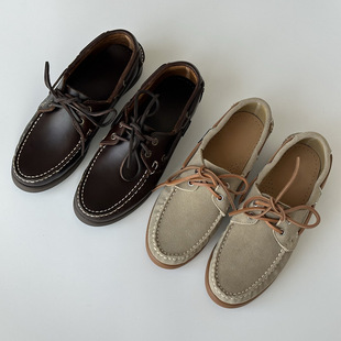 ������С��ţƤ����Ьƽ��ϵ���R�˿p����Ů��H����ЬӢ��СƤЬ