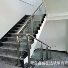 青岛本地制作安装楼梯玻璃扶手钢化夹胶玻璃隔断钢结构阳光房