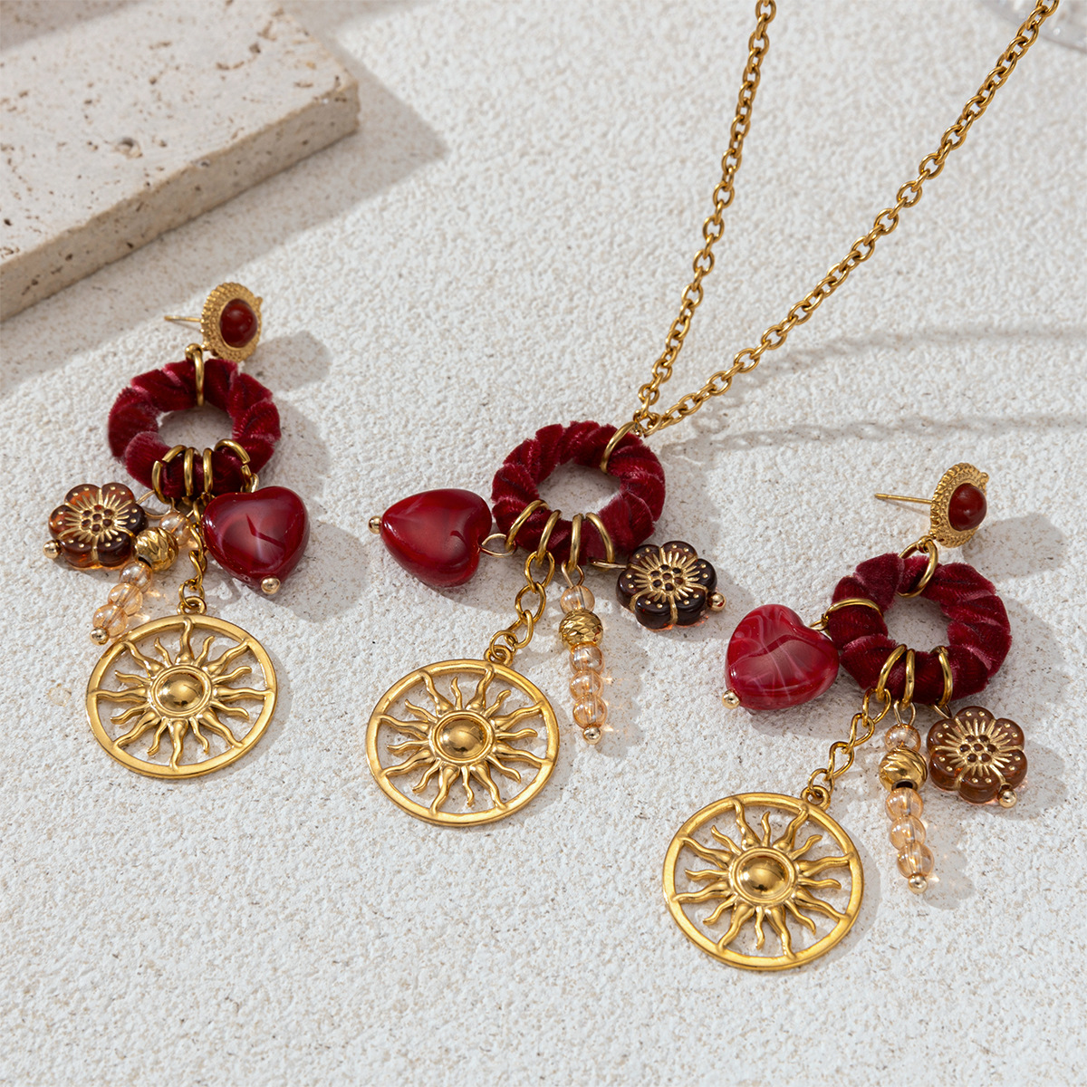 TENA estilo europeo y americano acero inoxidable colgante solar collar pendientes conjunto de joyería para mujeres no desvanecerse versátil acero de titanio