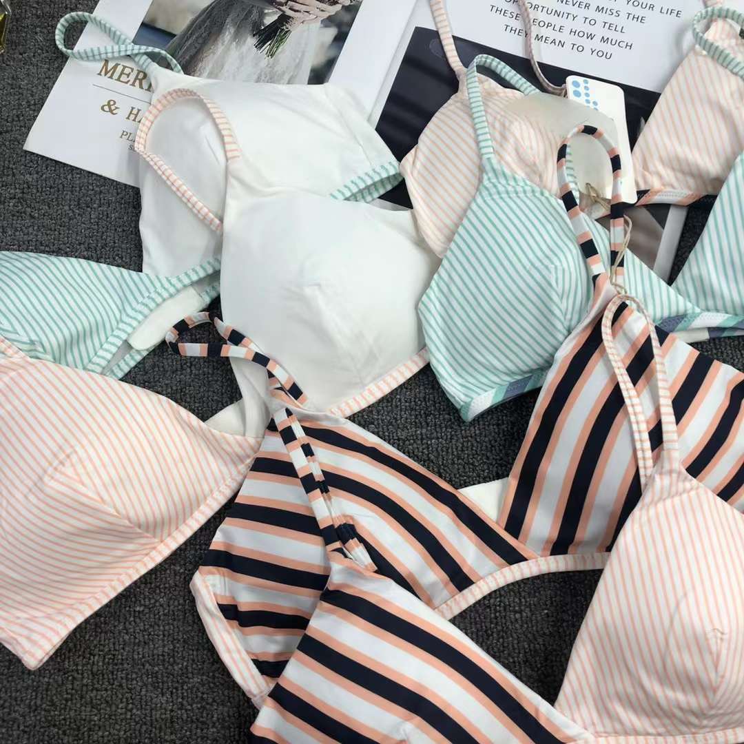 Cruzar la frontera del sudeste de Asia estilo japonés estilo francés cómodo push up francés triángulo taza de ropa interior sin costuras sujetador delgado de las mujeres sin anillo de acero