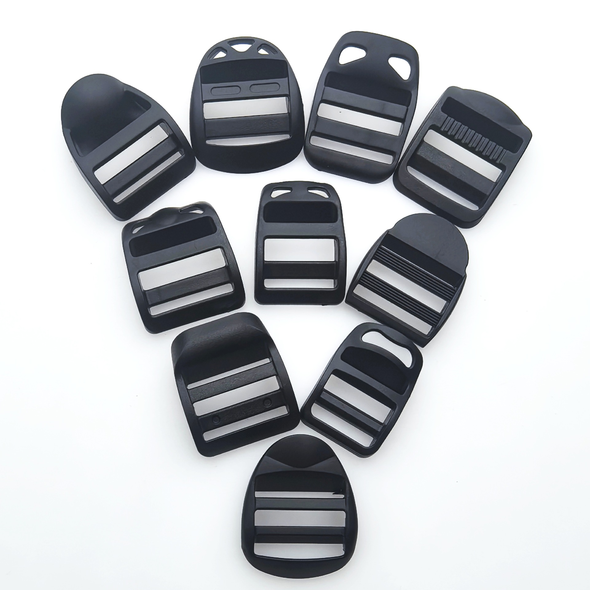 Botón de malla de plástico negro con diseño de media cúpula, bolsas, correas de hombro, accesorios de ajuste resistentes y duraderos, especificaciones completas