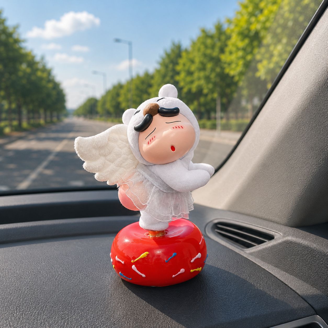 Car Interior Decorations, Rotating Ornaments, Little Angel with Bare Butt, Crayon Shin-Chan, Creative and Cute Car Dashboard Decorations