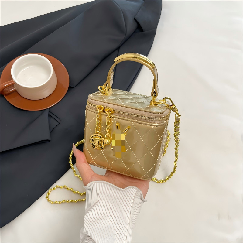 Cross-Border Women's Mini Handbag with a Chanel-Inspired Texture, New French-Style Quilted Chain Design, Suitable for Both Hand and Shoulder Use, Small Square Bag Cross-Border Women's Mini Handbag with a Chanel-Inspired Texture, New French-Style Quilted Chain Design, Suitable for Both Hand and Shoulder Use, Small Square Bag