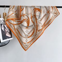 ファッション百合チェーンの中のスカーフ70cmのベロアの手触りの直角の巻きのマフラーのプリントの装飾の保温のマフラーの女性