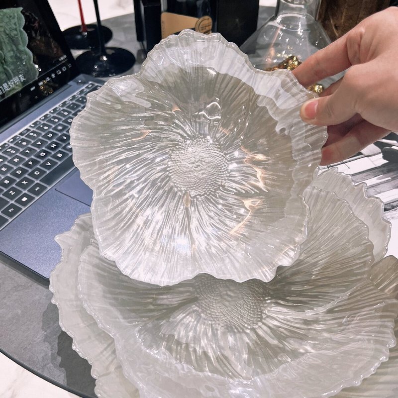 ヨーロッパ式の花水晶ガラスの果物皿の大きいサイズの家庭用の簡単なお茶の皿の間食のトレーの玉の光の白い簡単な仕事淮|undefined
