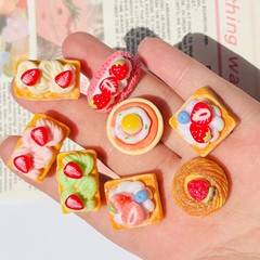模擬イチゴクリームケーキ食品おもちゃ diy 手作りヘアピンヘアロープ携帯電話ケースままごとおもちゃ装飾装飾品