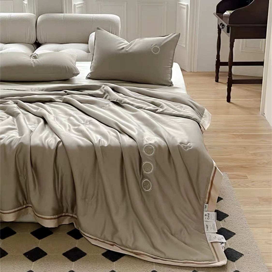 Легкая роскошь 80 Laisles Silk Лето было обнаженным и прохладным, Скользящий Маленький Летний Летний Холодный Двойной Двойной Кондиционер Bean Тонкий сердечник
