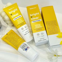 国境を越えたウコンの明るいクリーム50gは油のない保湿クリームを緩めて水を補給して対外貿易卸売りを潤す