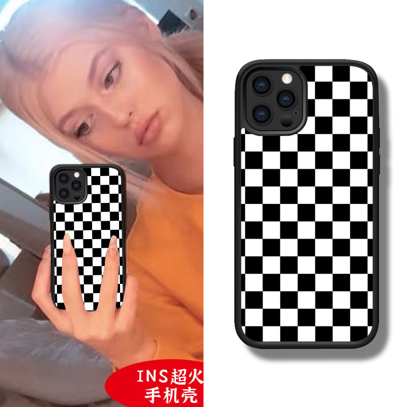 Suitable for iPhone 14/15/16 Apple 17 Pro Max Wildflower Black and White Checkered Soft Edge Anti-Drop Full-Cover Phone Case
