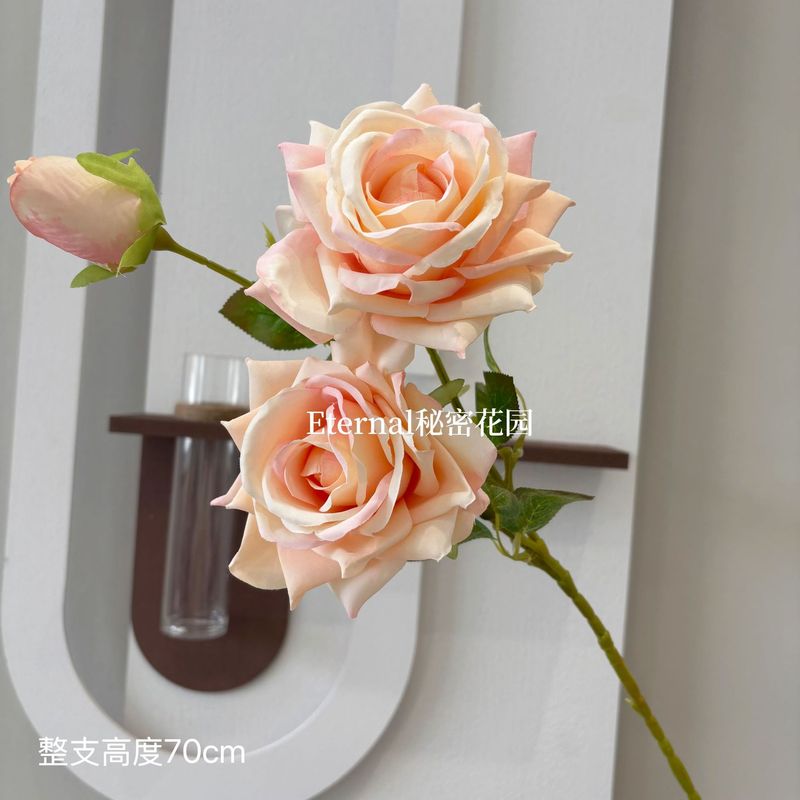 3頭のカローラのバラのシミュレーションモランディ系の結婚式の装飾の造景の偽の花の家の装飾の撮影の道具|undefined